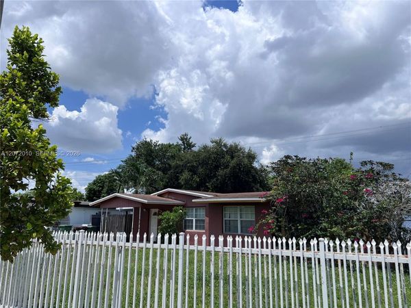 Hialeah, FL 33010