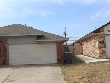 9022 Greenmound Avenue, Dallas, TX 75227