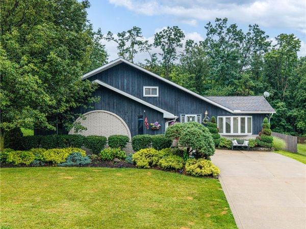 4905 Sassafras Drive , Parma, OH 44129