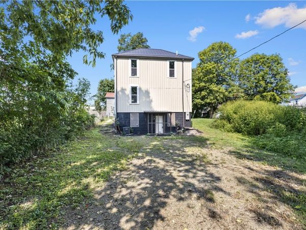 226 High Street , Senecaville, OH 43780