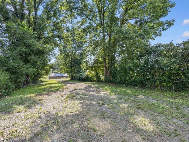 226 High Street, Senecaville, OH 43780 Photo 3