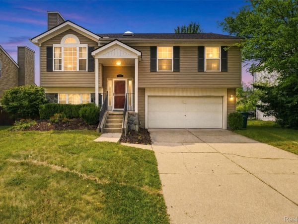 7190 Hogan Drive, Ypsilanti, Mi 48197