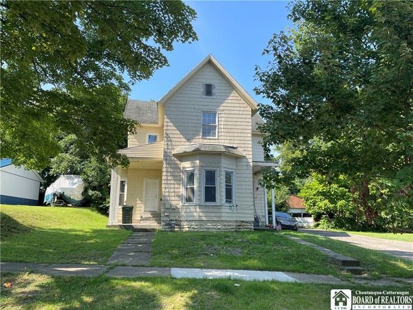 51 Fairmount Avenue , Jamestown, NY 14701