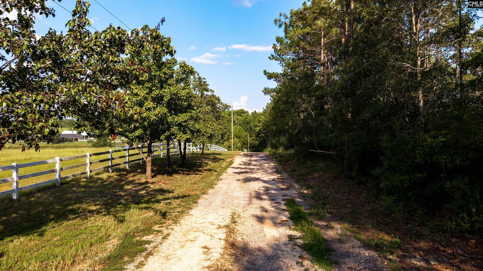 2366 Lockhart Road Photo 26