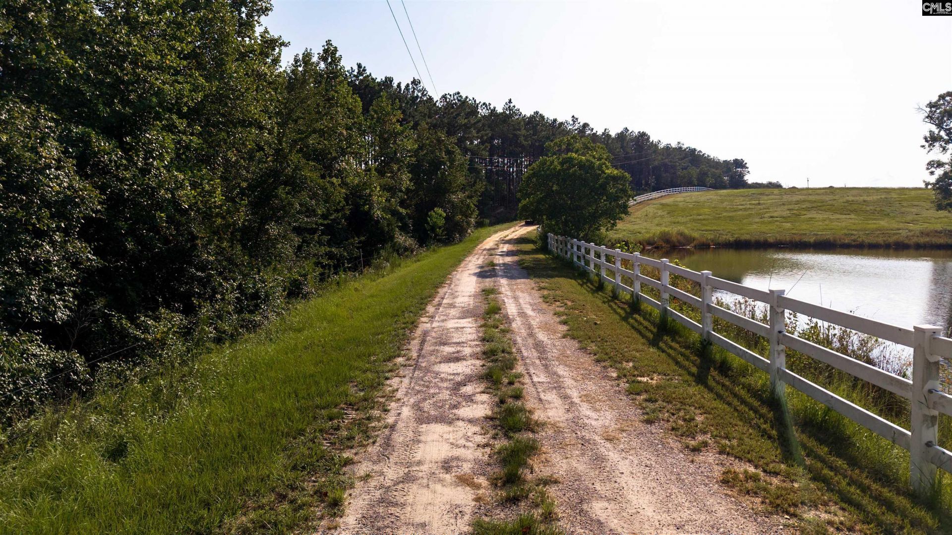 2366 Lockhart Road Photo 28