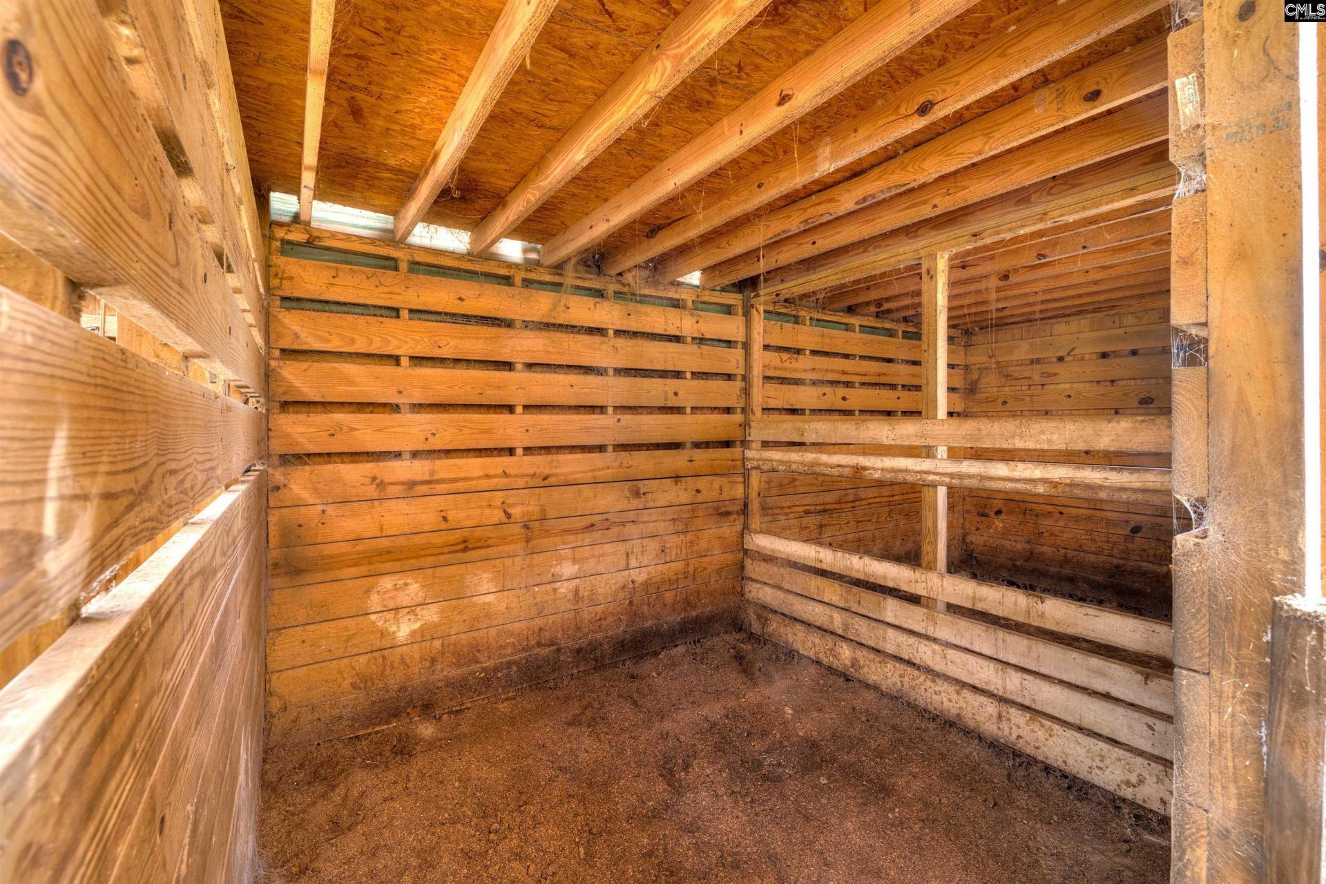 2366 Lockhart Road Photo 44