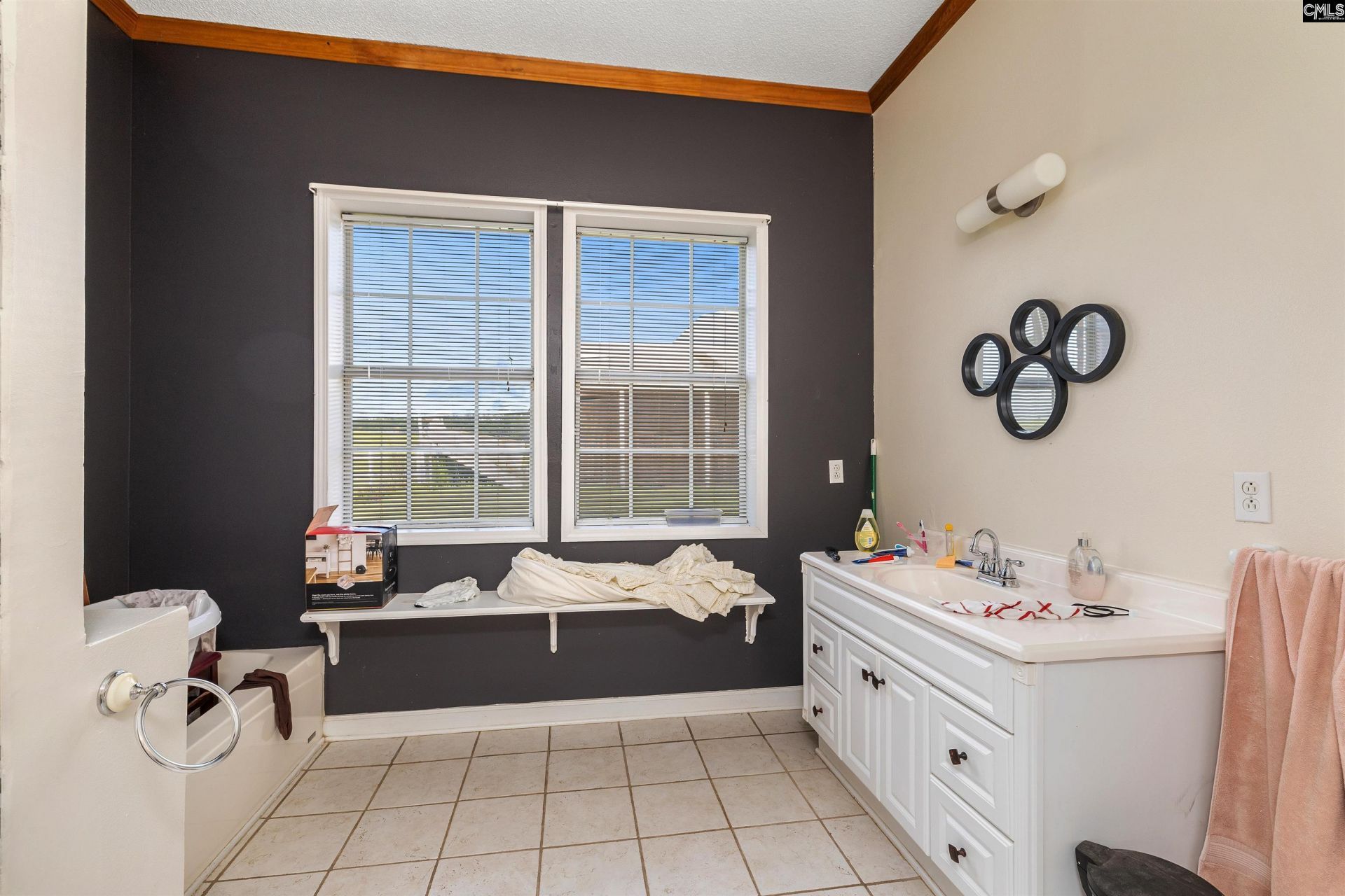 2366 Lockhart Road Photo 52