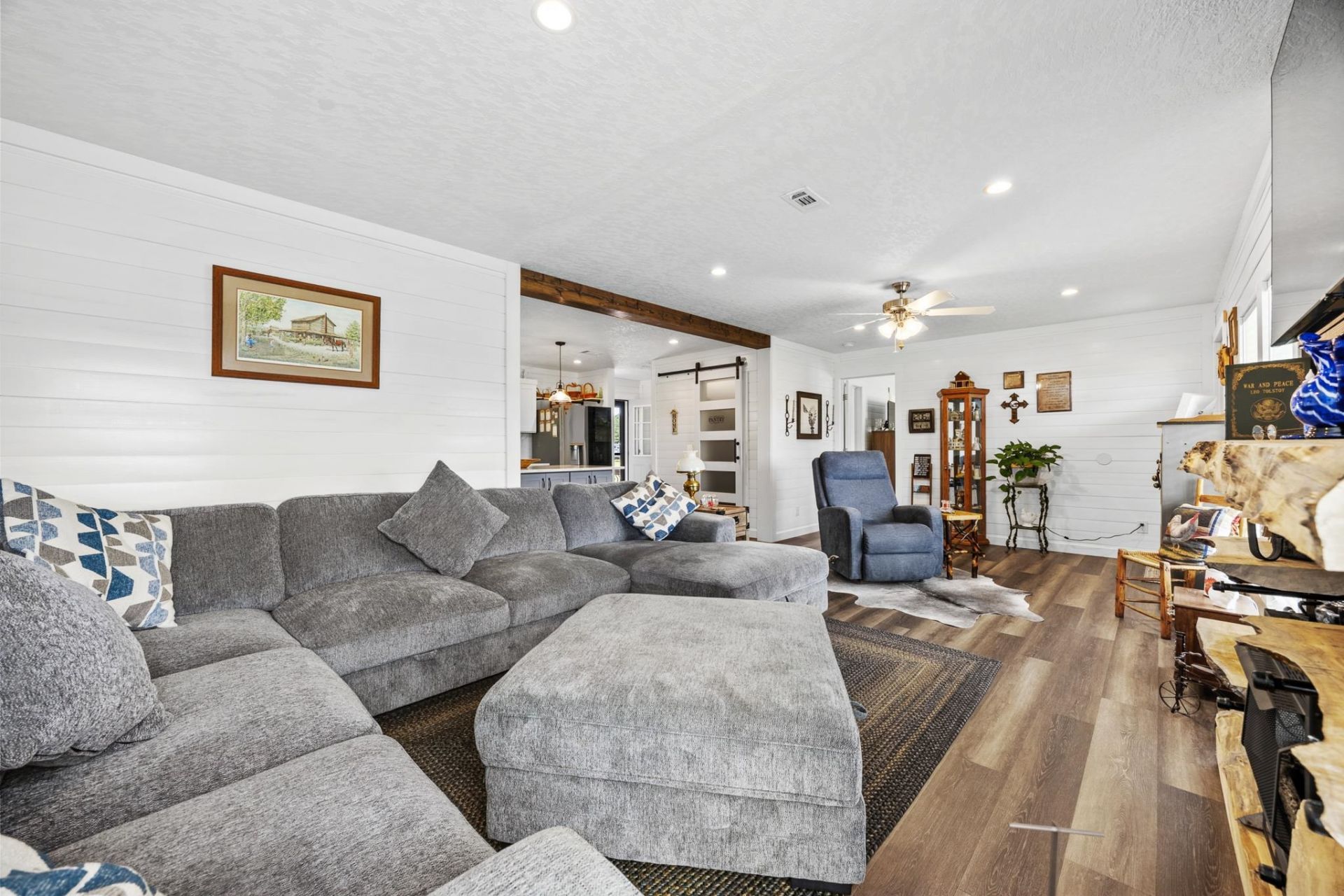 7583 Highway 66 Photo 7
