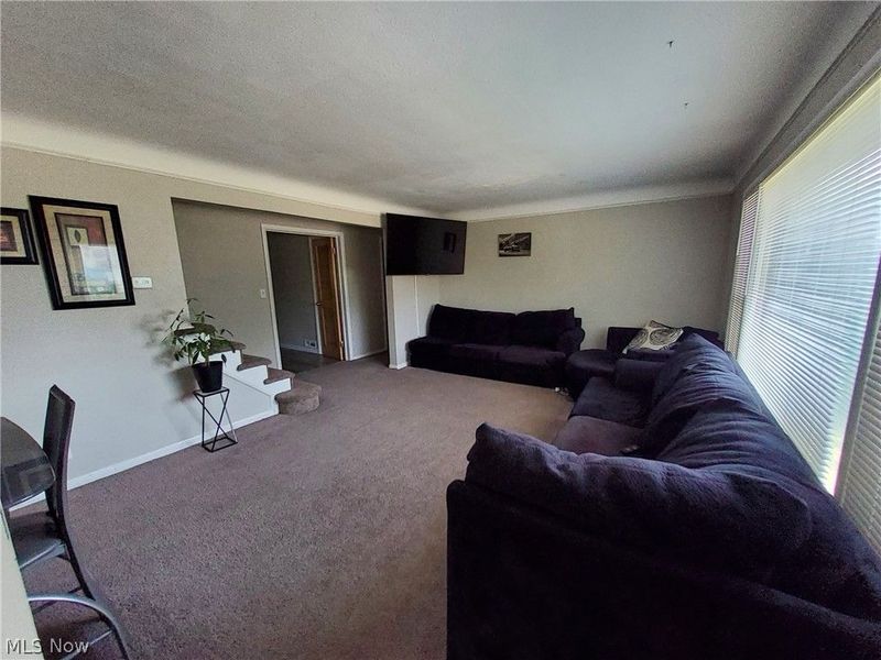 4113 Stonehaven Road, Cleveland, OH 44121 Photo 2