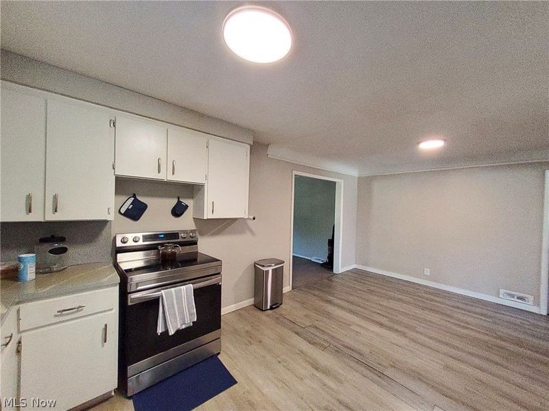 4113 Stonehaven Road, Cleveland, OH 44121 Photo 7