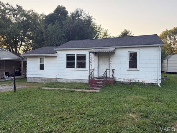 316 Lincoln Dr , Fredericktown, MO 63645
