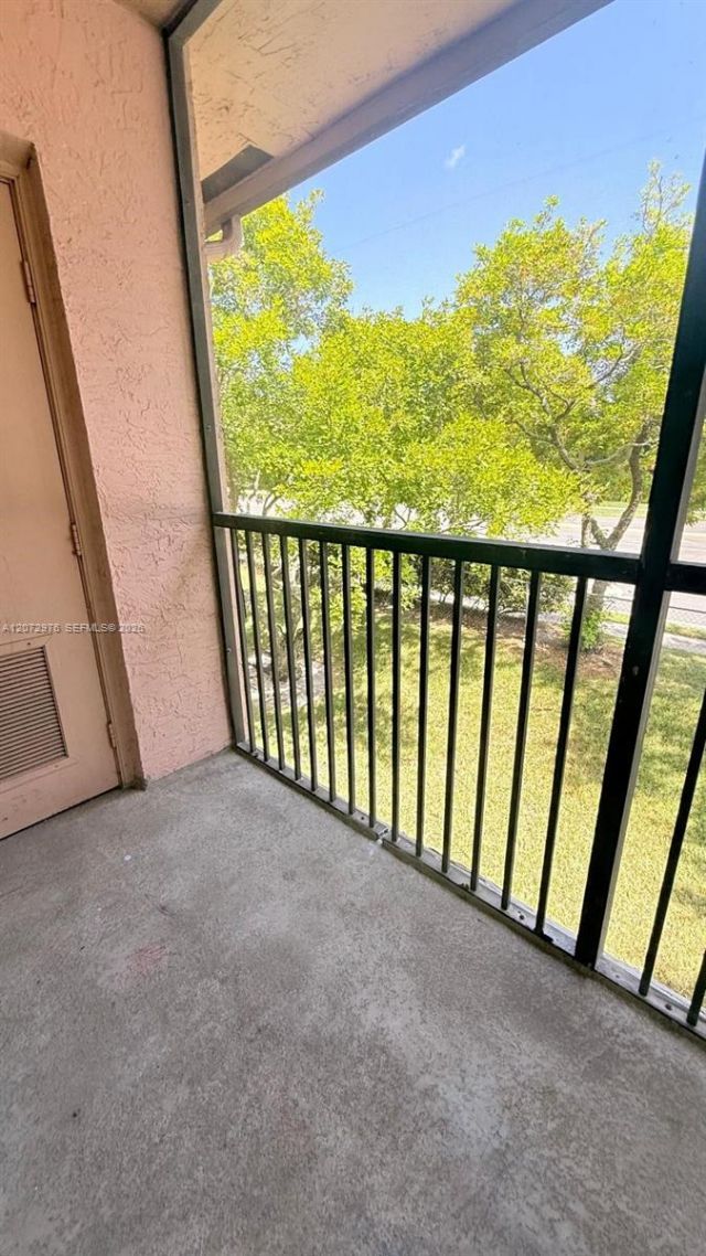 10361 NW 11th St , Unit 203, Pembroke Pines, FL 33026 Photo