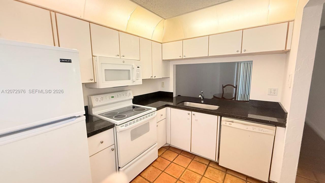 10361 NW 11th St , Unit 203, Pembroke Pines, FL 33026 Photo