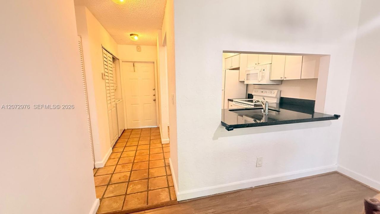 10361 NW 11th St , Unit 203, Pembroke Pines, FL 33026 Photo