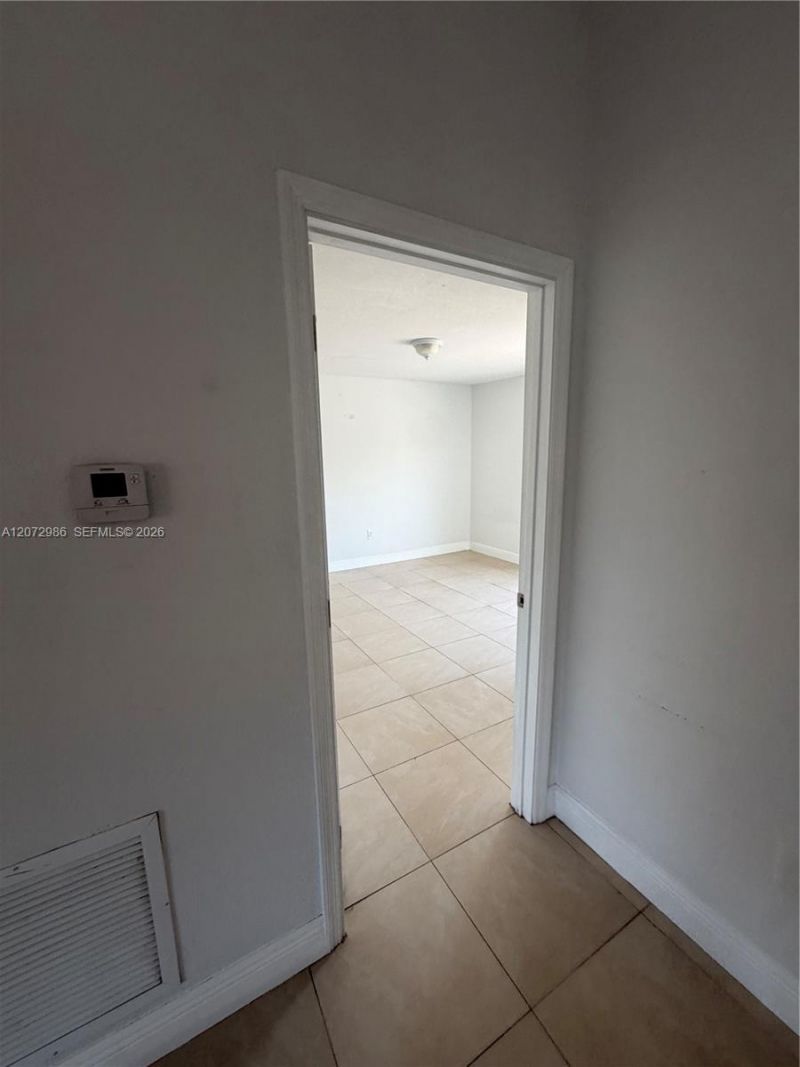7040 NW 173rd Dr, Unit 1706, Hialeah, FL 33015 Photo