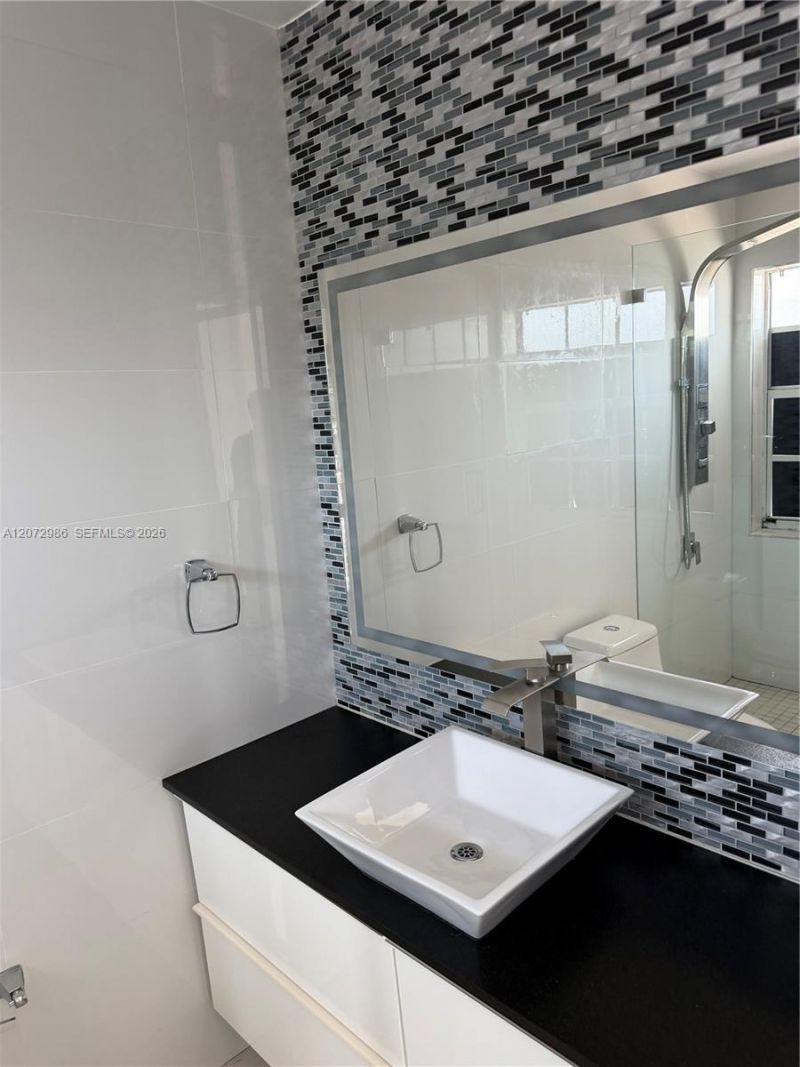 7040 NW 173rd Dr, Unit 1706, Hialeah, FL 33015 Photo