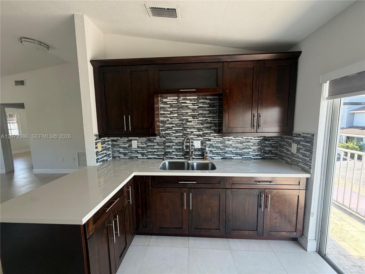 7040 NW 173rd Dr, Unit 1706, Hialeah, FL 33015 Photo
