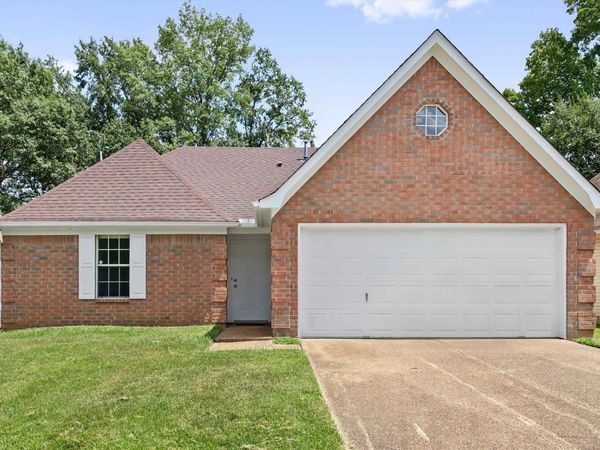 2692 BATTLE CREEK DR, Memphis, TN 38128