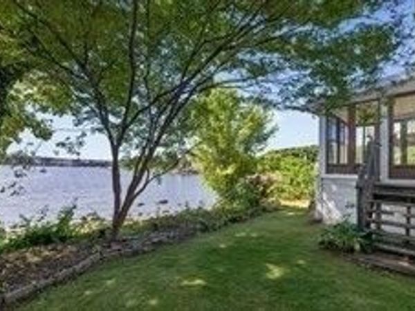 1496 Riverside Ave, Somerset, MA 02726