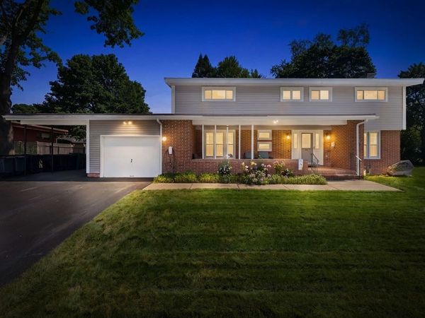 94 Florence Rd, Lowell, MA 01851