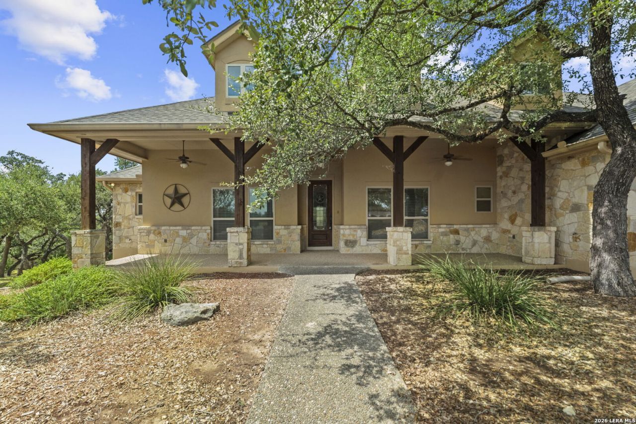49 Auburn Rdg, Spring Branch, TX 78070 Main Photo