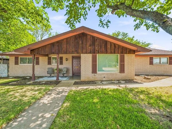 409 N Charlotte, Stephenville, TX 76401