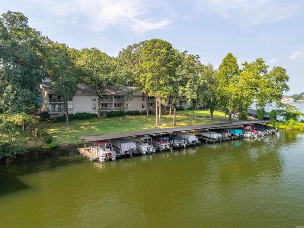 1134 TWIN POINTS Road, Hot Springs, AR 71913