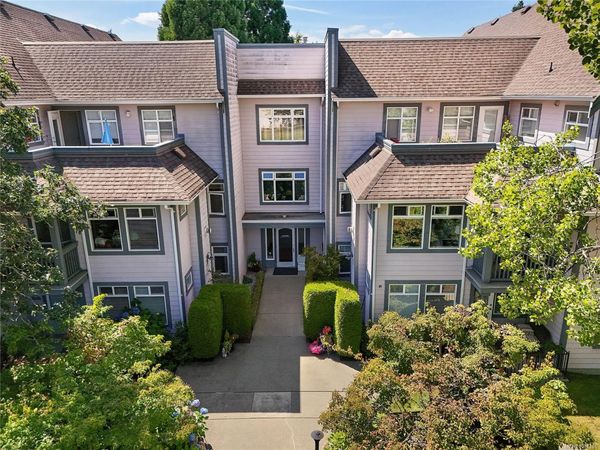 1196 sluggett Rd, Unit #107, Central Saanich, BC V8X 2S9