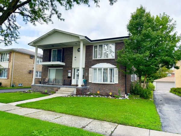 4528 Elm Avenue, Unit 2S, Brookfield, IL 60513