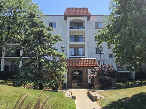 350 Plum Creek Drive , Unit 406, Wheeling, IL 60090