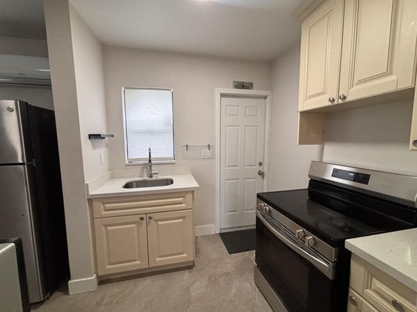 413 S Ocean Boulevard, Unit 4, Pompano Beach, FL 33062