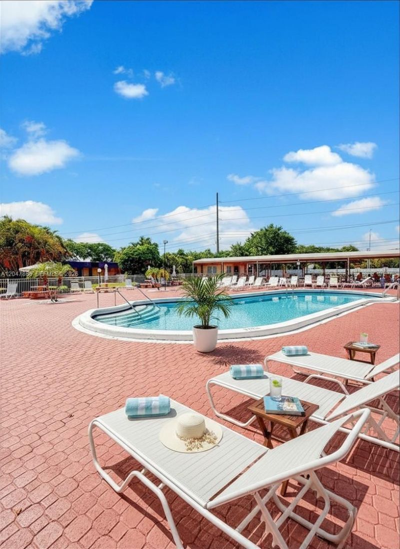 2861 NW 47th Terrace, Unit 201A, Lauderdale Lakes, FL 33313 Photo