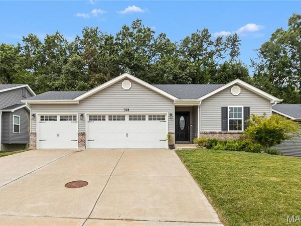 321 Touchdown Drive, Foristell, MO 63348