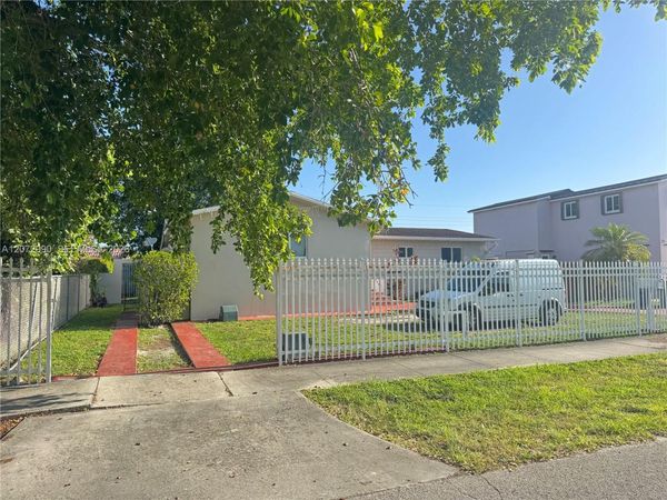 7741 SW 20th St , Miami, FL 33155