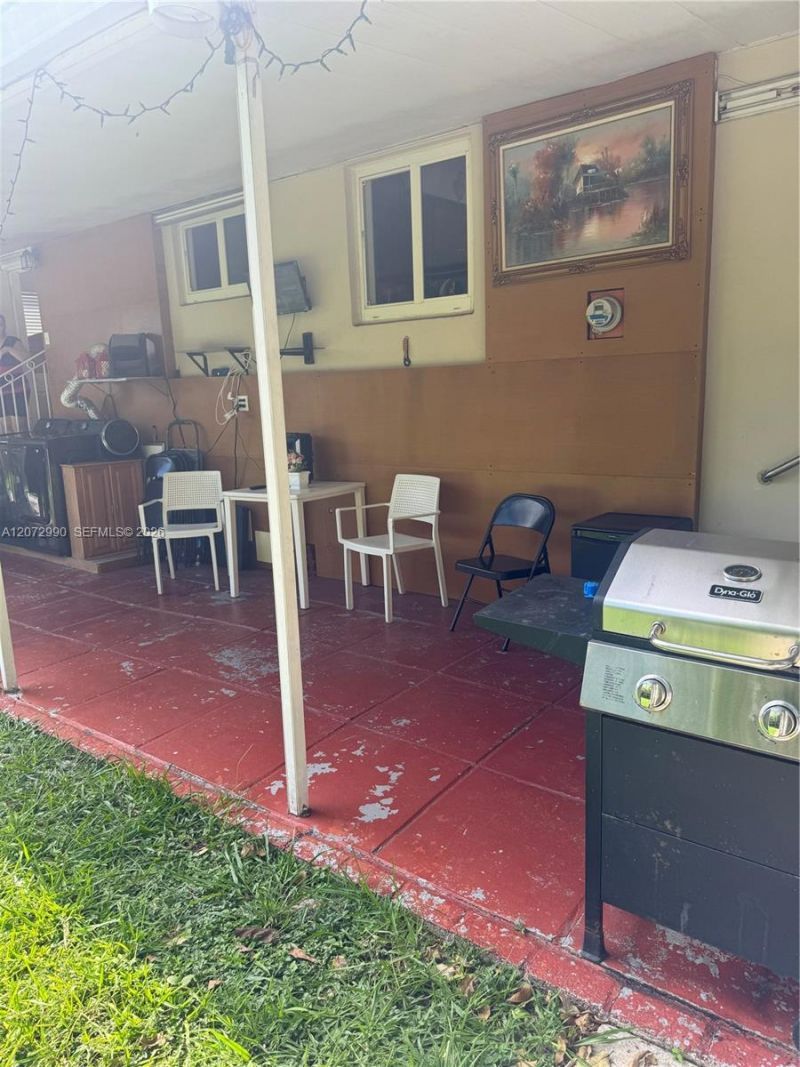 7741 SW 20th St , Miami, FL 33155 Photo