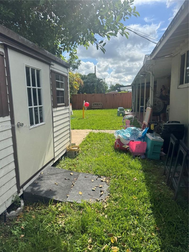 7741 SW 20th St , Miami, FL 33155 Photo