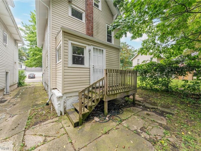 762 Garfield Street, Akron, OH 44310 Photo 3