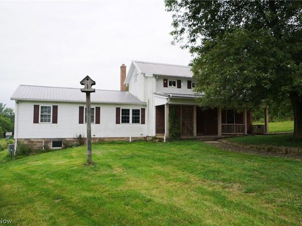 1071 Allgyer Road SE, Gnadenhutten, OH 44629