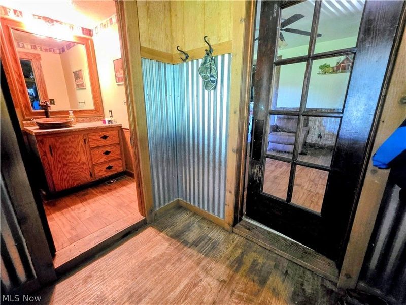 1071 Allgyer Road SE, Gnadenhutten, OH 44629 Photo 8