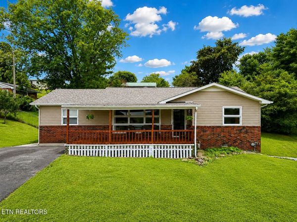 1633 Maple St, White Pine, TN 37890