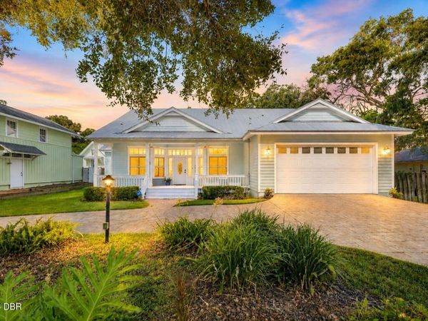 410 S Peninsula Avenue, New Smyrna Beach, FL 32169