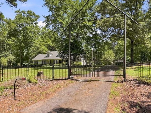 160 Caldwell Road, Griffin, GA 30223