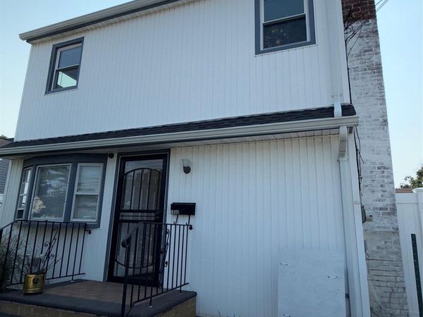 1800 Newbridge Road , North Bellmore, NY 11710