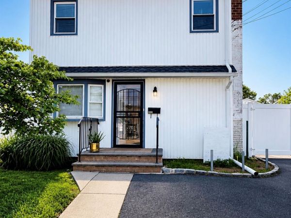 1800 Newbridge Road , North Bellmore, NY 11710