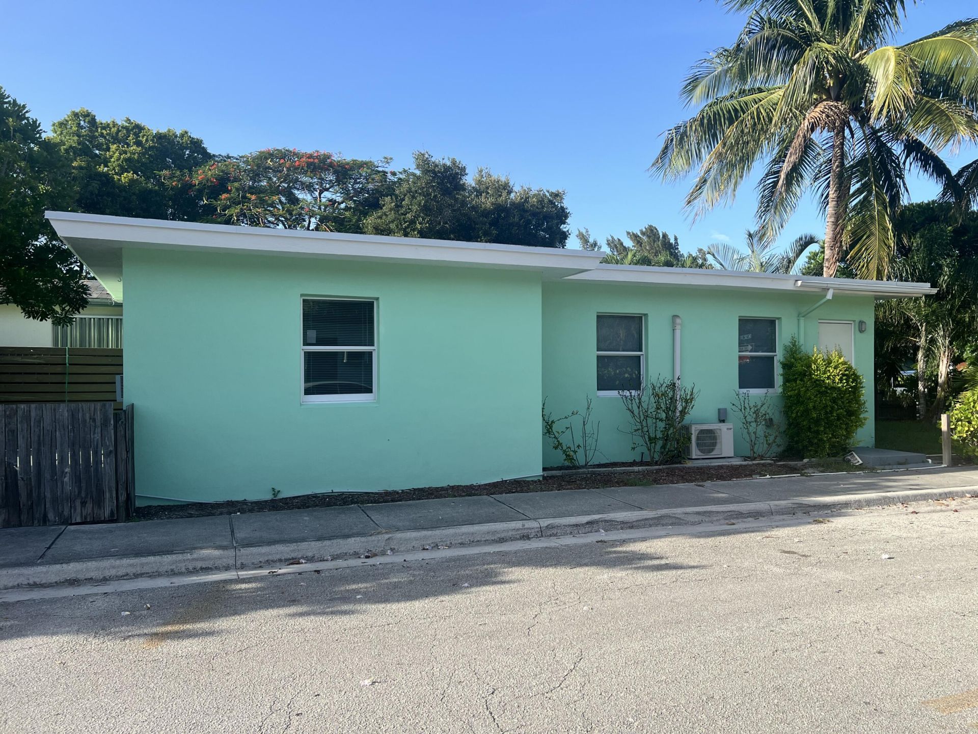 601 N D, Lake Worth Beach, FL 33460 Photo
