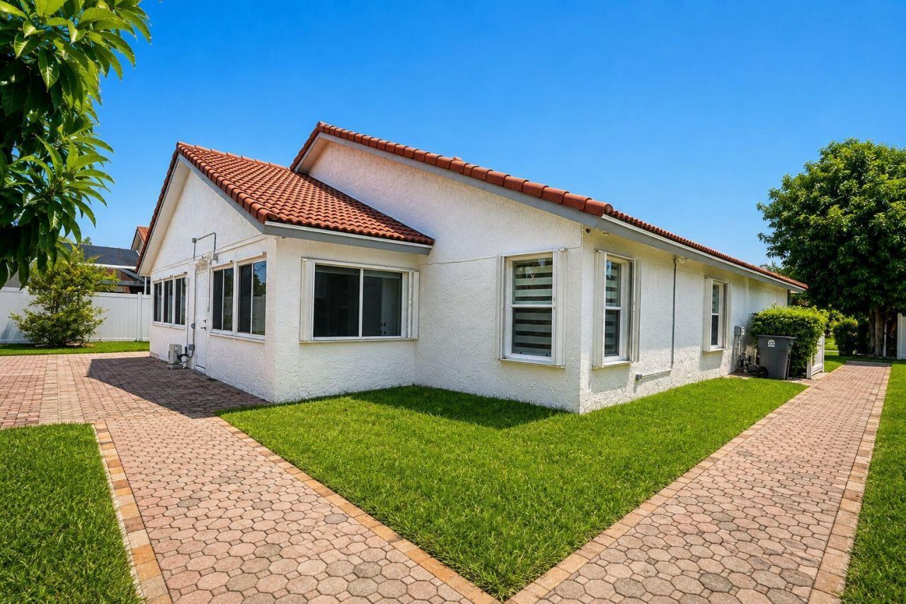 7606 Briar Cliff Circle, Lake Worth, FL 33467 Photo