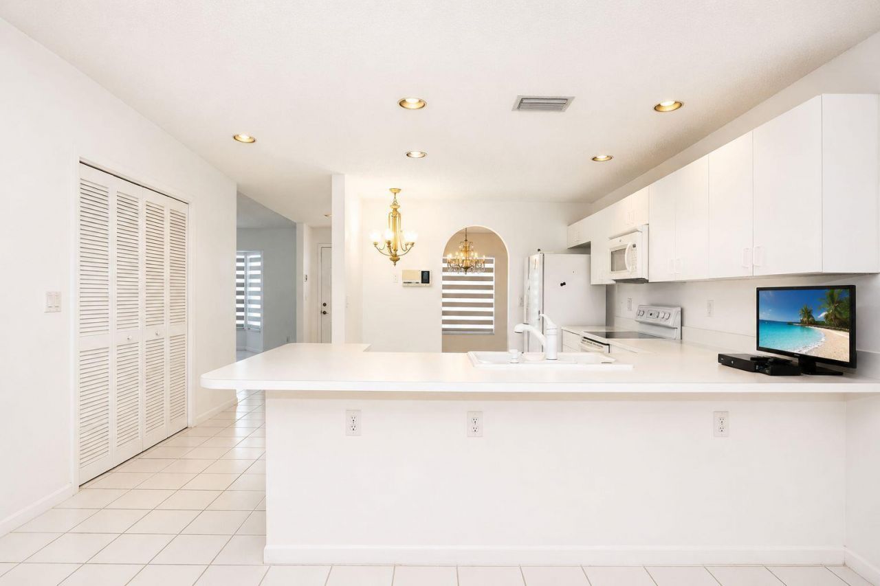 7606 Briar Cliff Circle, Lake Worth, FL 33467 Photo
