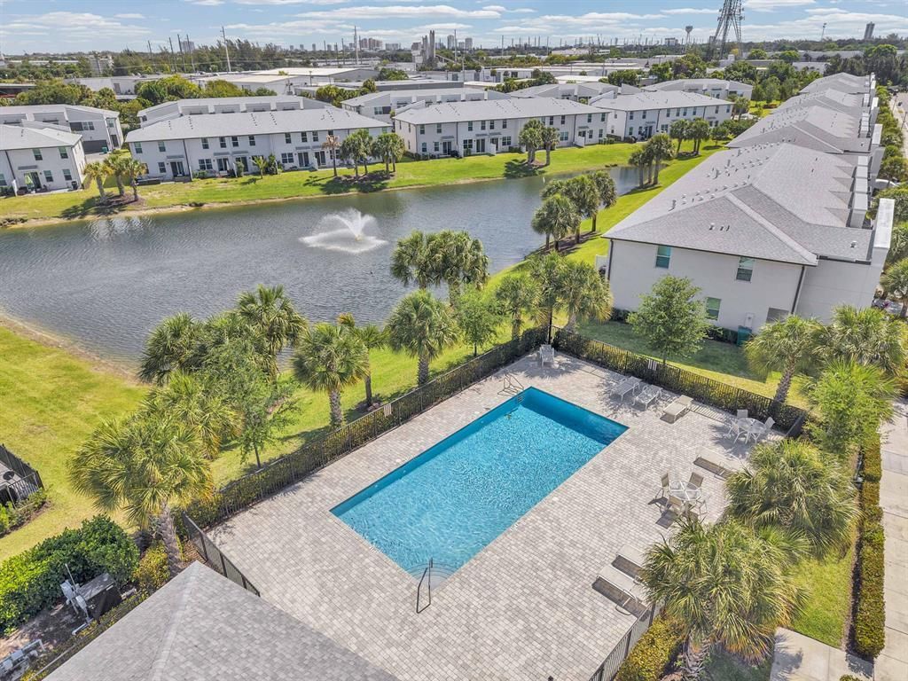 5659 Enclave Drive, Mangonia Park, FL 33407 Photo