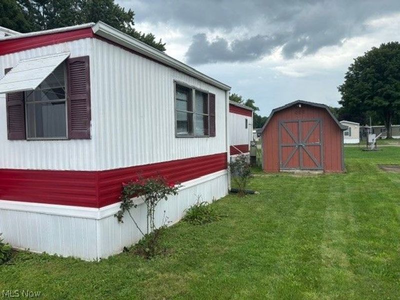 230 Windchaser Lane SE, New Philadelphia, OH 44663 Photo 4