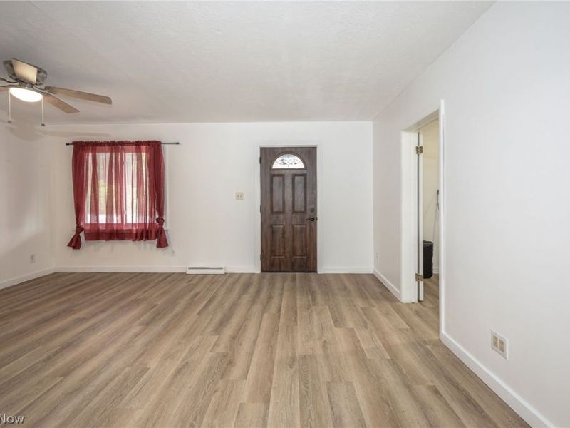 9408 Tallmadge Road, Diamond, OH 44412 Photo 5